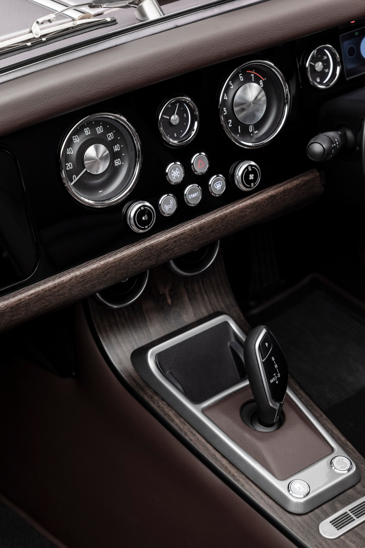 SMALL_Morgan_Supersport_Studio_Detail_037
